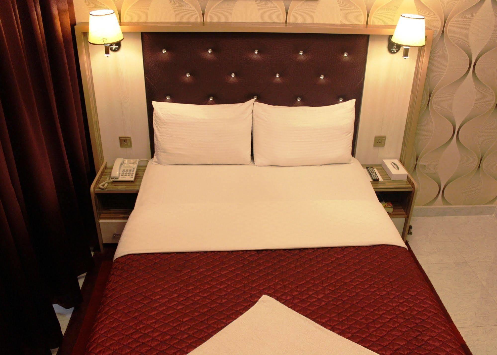 Sutchi Hotel Dubaï Extérieur photo