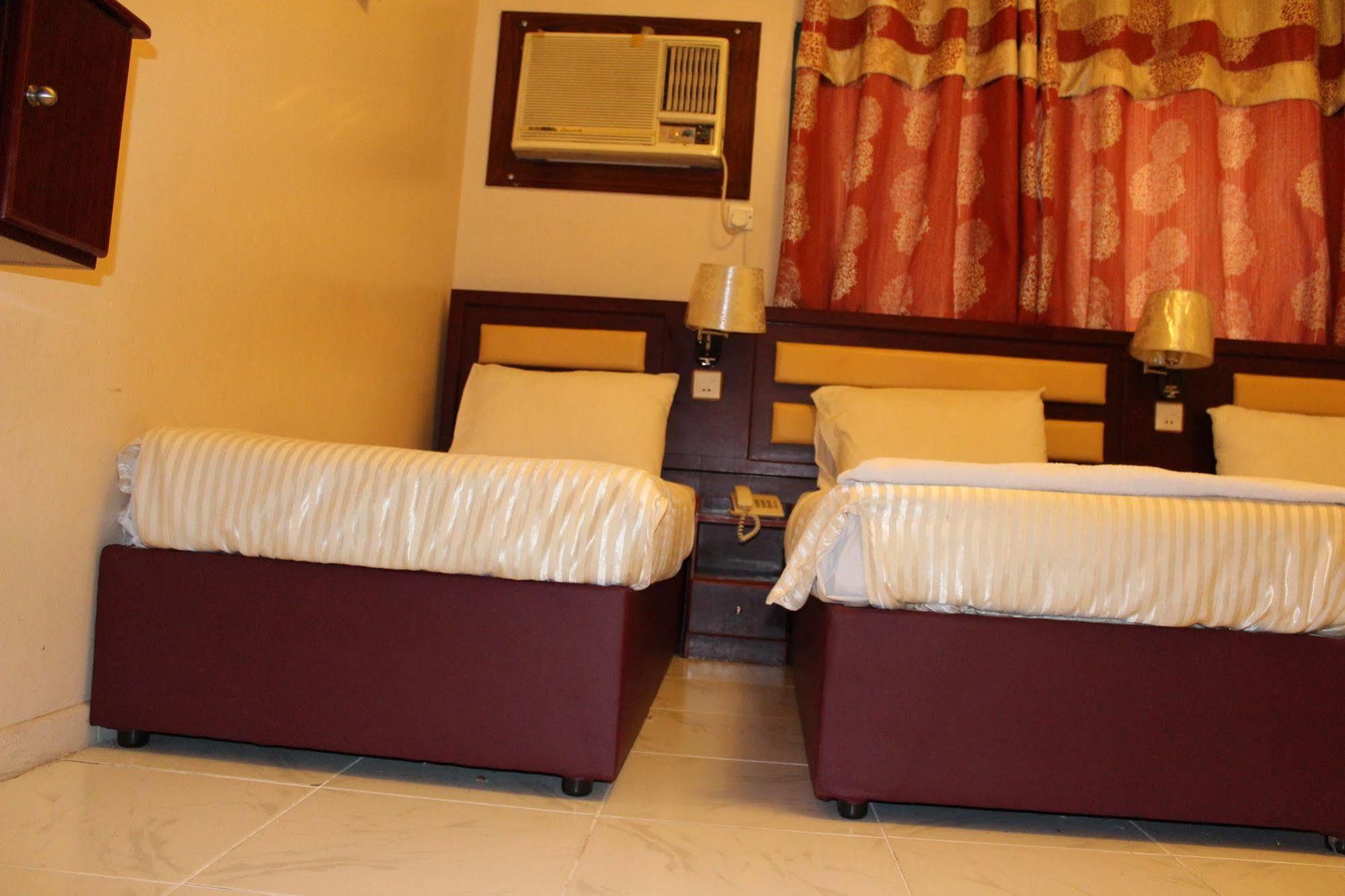 Sutchi Hotel Dubaï Extérieur photo