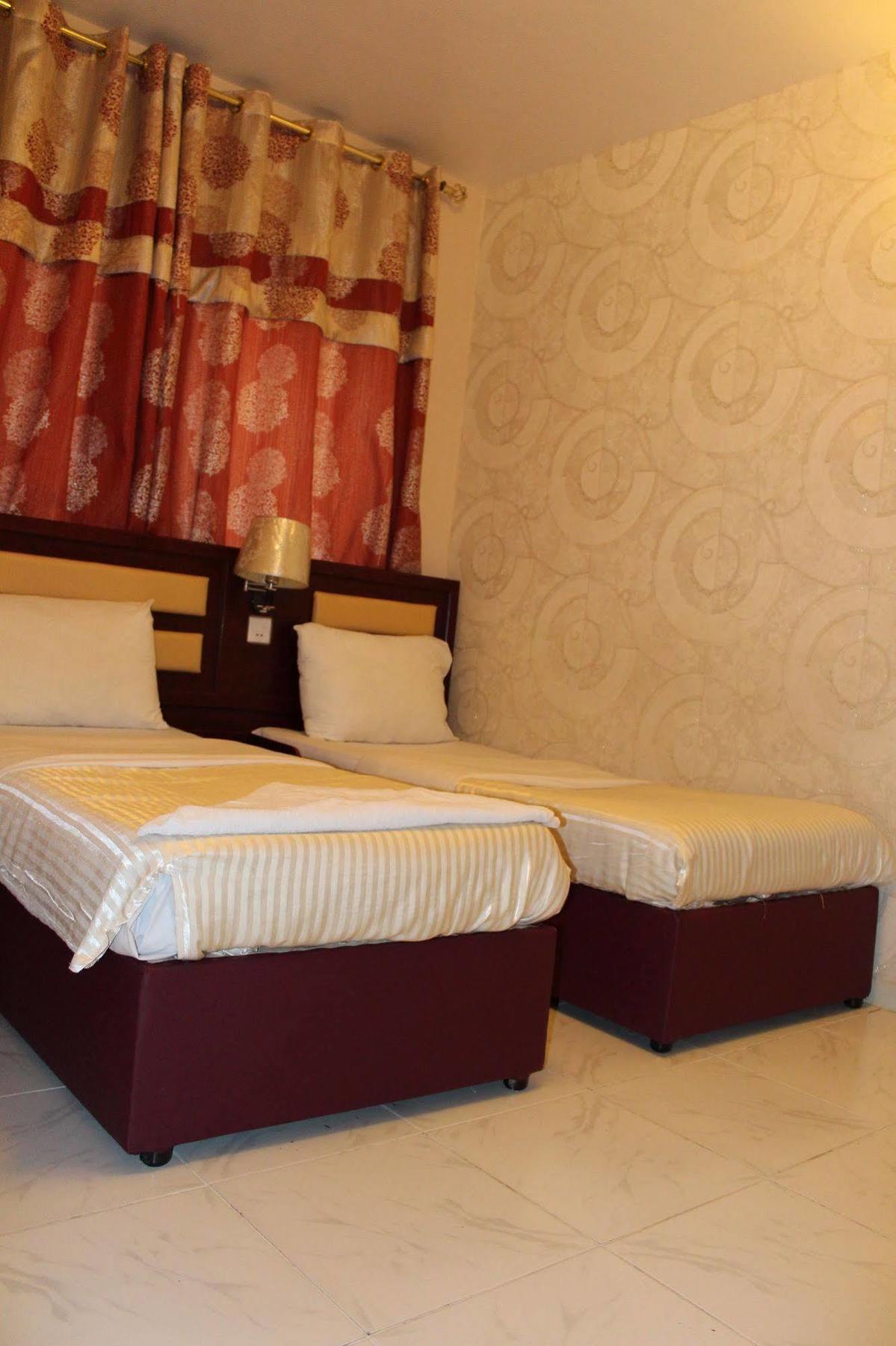 Sutchi Hotel Dubaï Extérieur photo